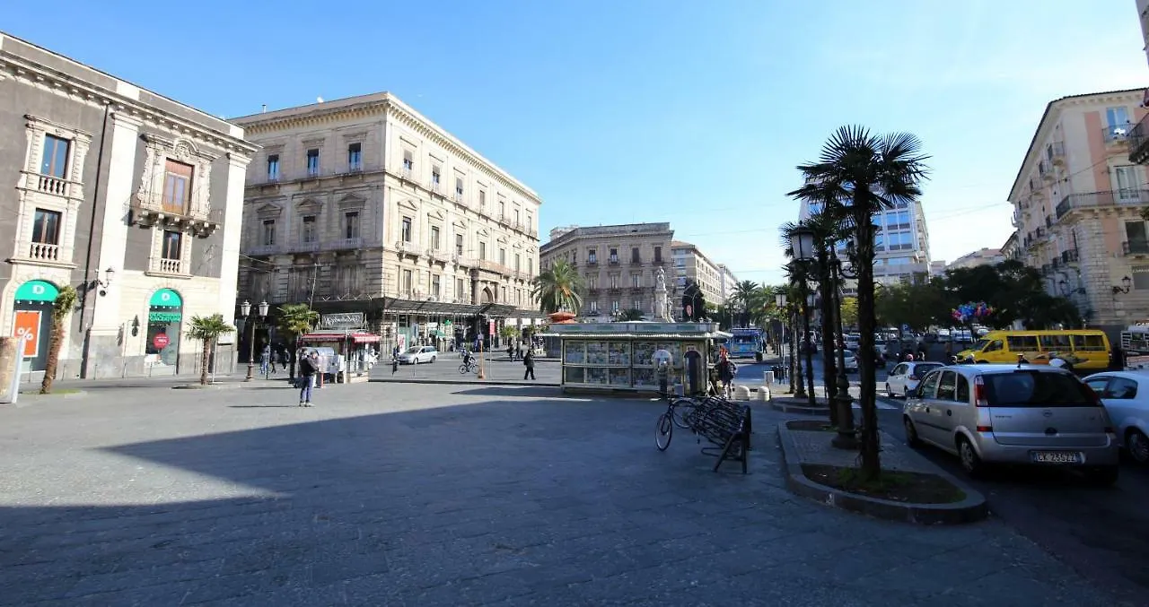 カターニア Sicily Wonderful Piazza Stesicoroヴィラ イタリア