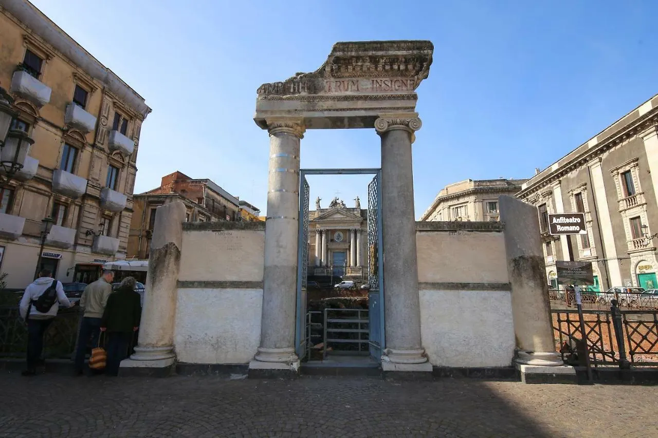 カターニア Sicily Wonderful Piazza Stesicoroヴィラ